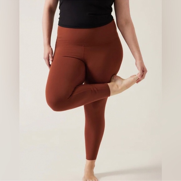 Athleta Pants - Athleta Ultra High Rise Elation 7/8 Tight NWT